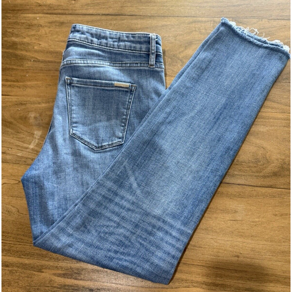 WHBM Jeans Women’s Size 4 Light Wash Mid-Rise Girlfriend Soft Frayed capri - Picture 1 of 4